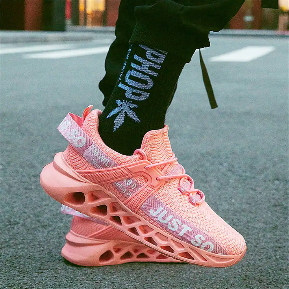 Light Weight Dark Walking Shoe - Luxury Lifestyle Training incelemesi ve fiyatı